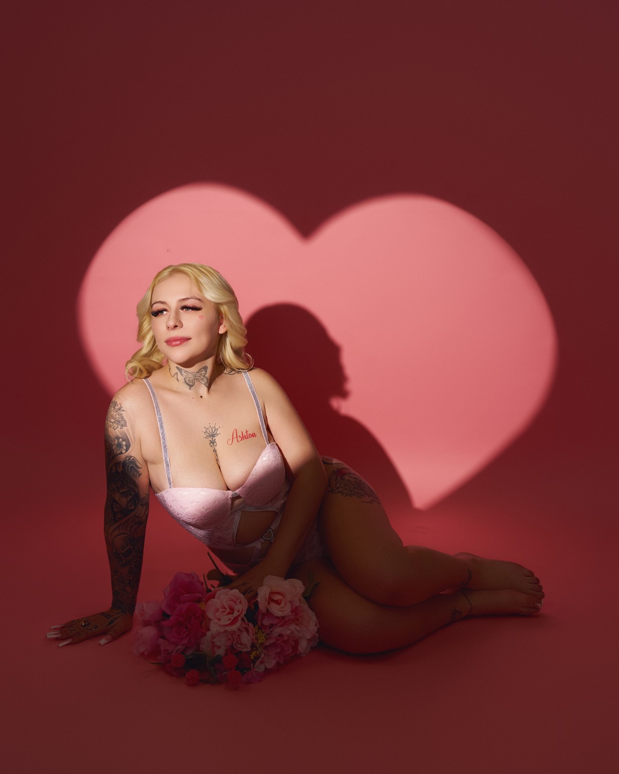 KaySnowXO heart backdrop portrait